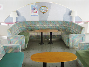 �t�F���[�ݔ�